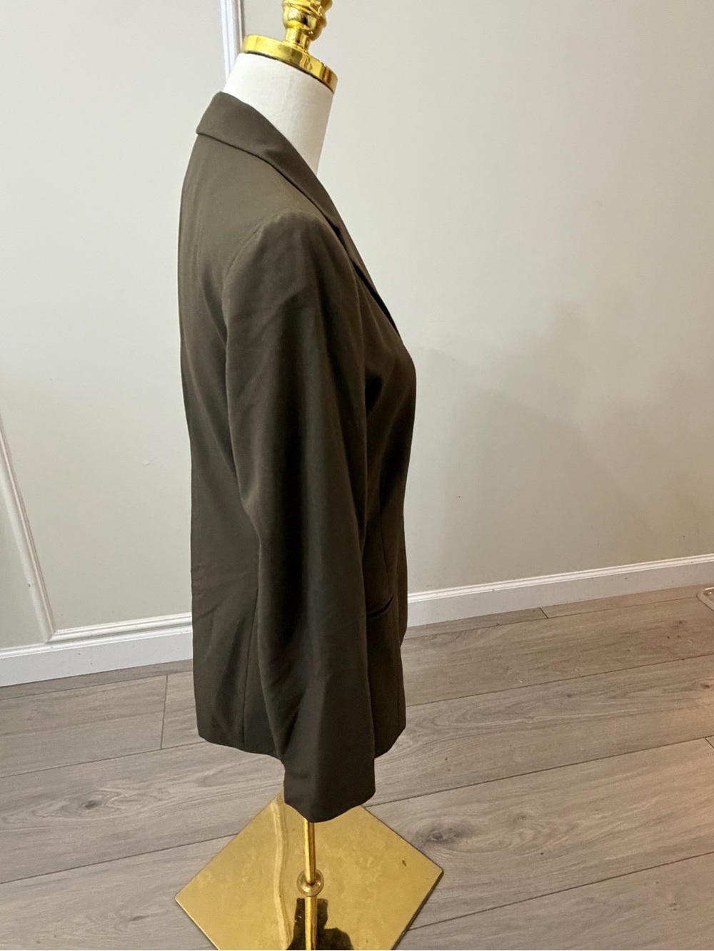 Jones New York Olive Suit Blazer with Notched Lapel - Picture 5 of 9